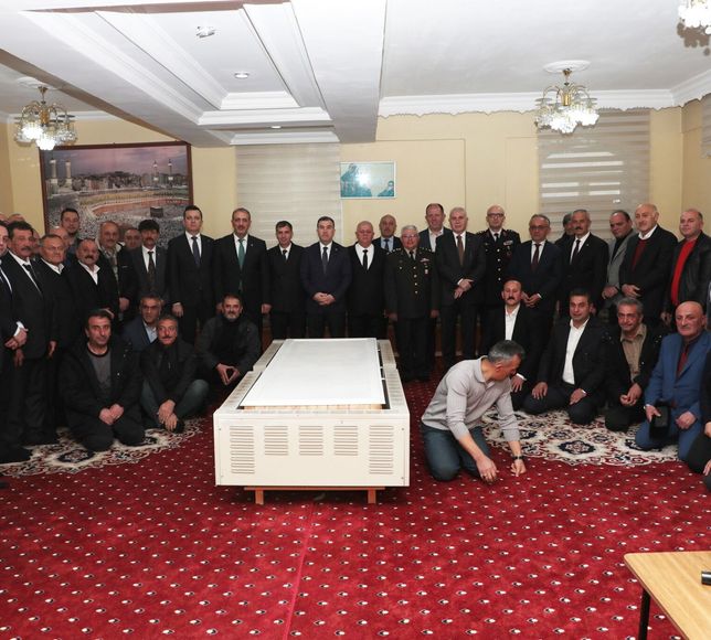 Geleneksel Bayramlaşmanın Adresi Velişaban Mahalle Odası Oldu