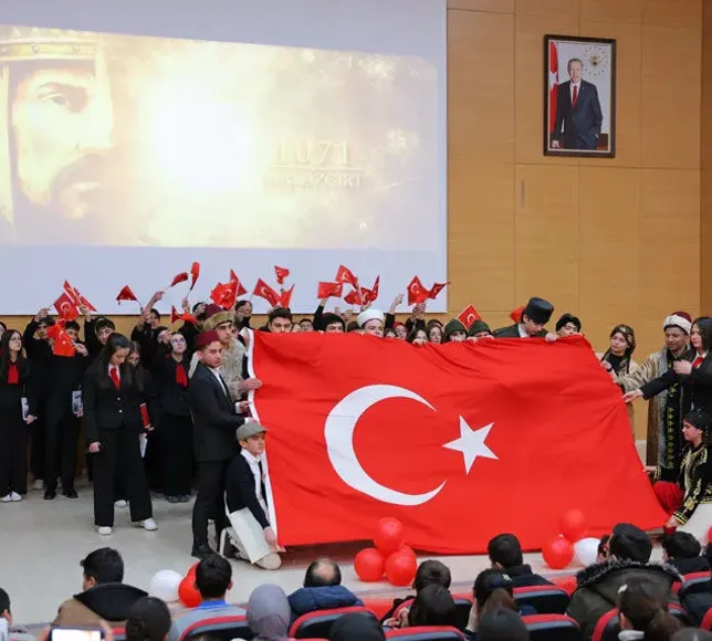 105. YILINDA MEHMET AKİF ERSOY ANILDI