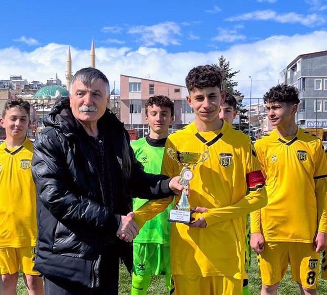 Bayburt U 15 Şampiyonu Bayburt Özel İdare Spor .