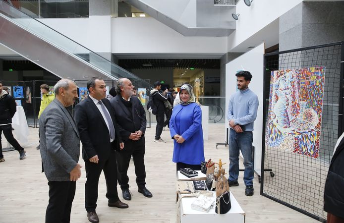 40 sanatçıdan oluşan Uluslararası Karma Sergi