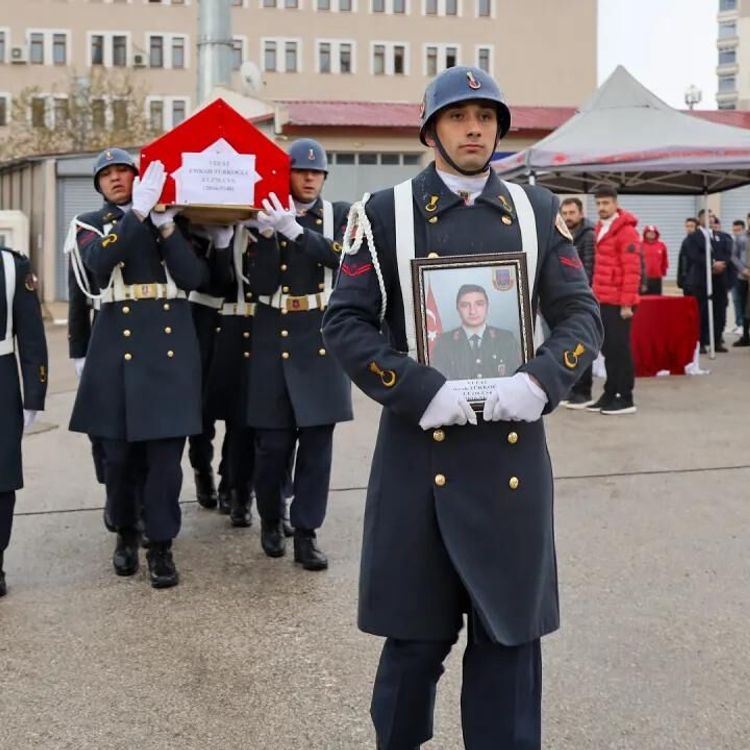 Uzman Çavuş Emrah Türkoğlu Bayburt'ta Törenle Uğurlandı