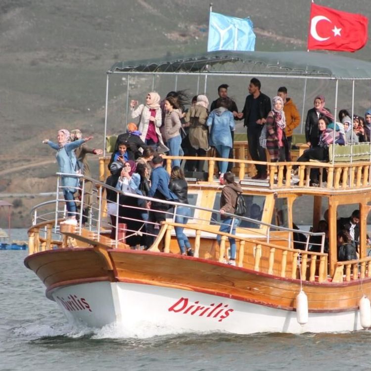 Demirözü Barajına turist akını