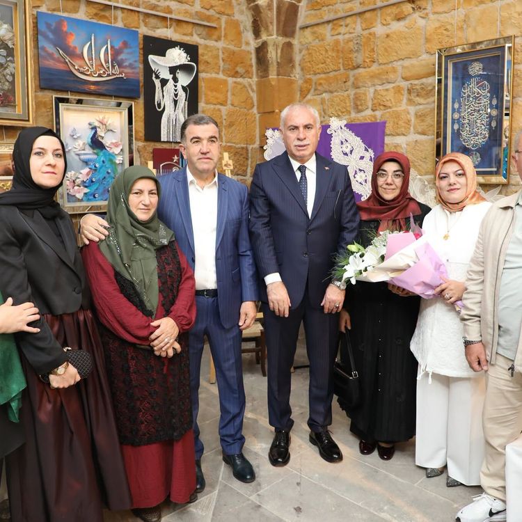 Dede Korkut Şölenleri Kapsamında Yöresel El Sanatları Sergisi Açıldı