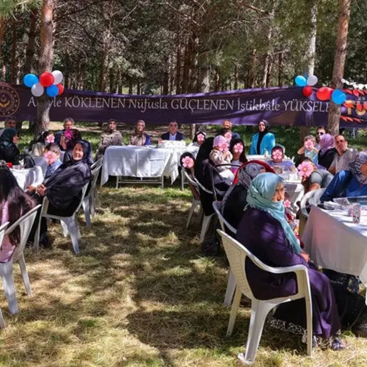 Bayburt’ta Koruyucu Aileler ve Çocuklar Piknikte Buluştu