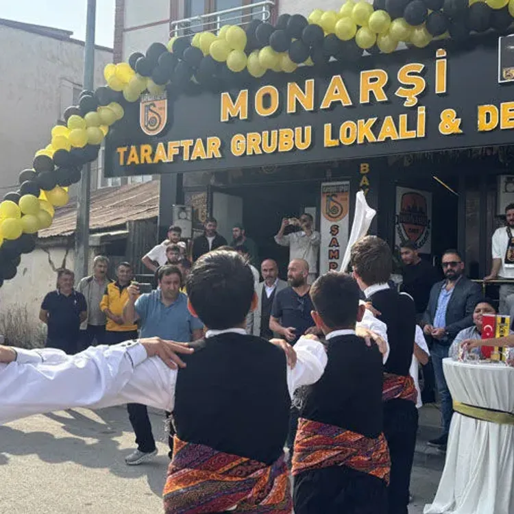 Monarşi Taraftar Grubu Dernek Lokali Törenle Hizmete Açıldı