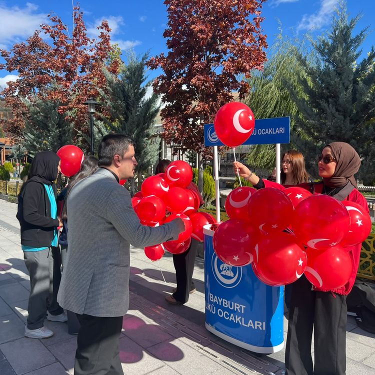 Bayburt Ülkü Ocakları'ndan '29 Ekim' Kutlaması