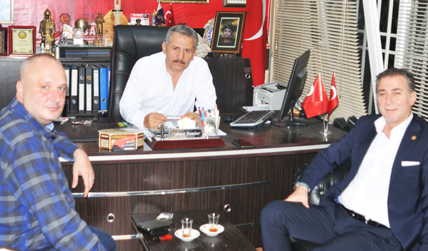 CHP İlçe Başkanı Akkoç ve Meclis üyesi Çırak gazetemizi ziyaret ettiler