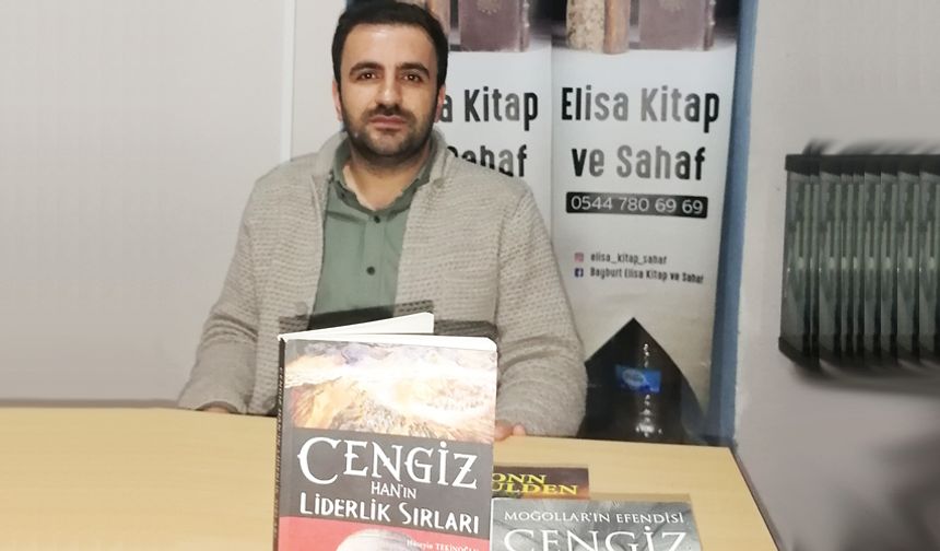 Elisa Bayburt kitap sahafta söyleşilere devam ediliyor