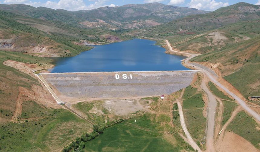 DSİ Bayburt’ta ,Damlayı Baraja, Barajı Tarlaya, Ürünleri ise Suya kavuşturuyor