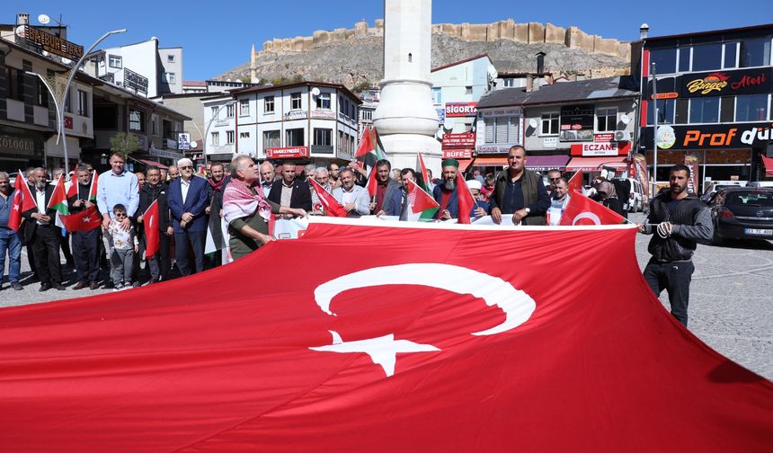 Bayburt’ta STK’lar Gazze için yürüdü