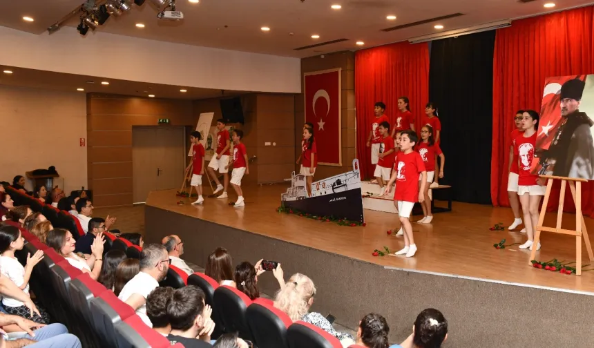 İzmir Çiğli’de 'Aynı Gemideyiz'e büyük alkış
