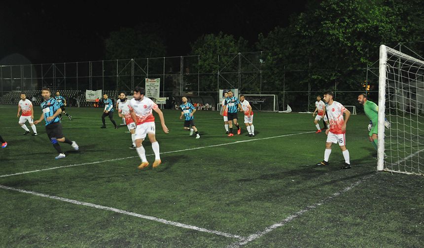 Köyler arası Futbol Turnuvası, Pınargözü-Aksaçlı maçı