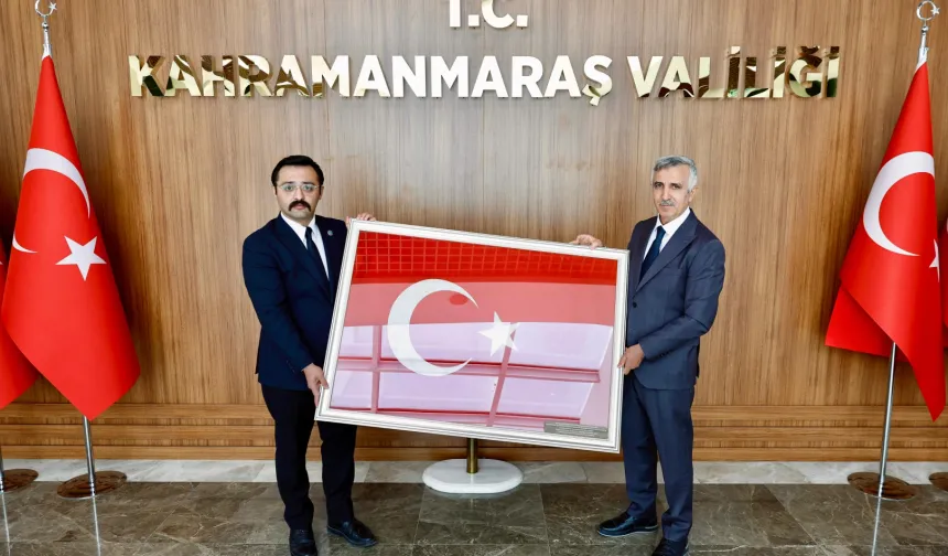 Kahramanmaraş'ta Şahbazlı'dan Vali Ünlüer'e anlamlı hediye