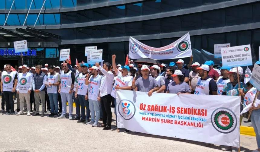 Mardin’de sağlık emekçileri kamu protokolüne tepki için alanda