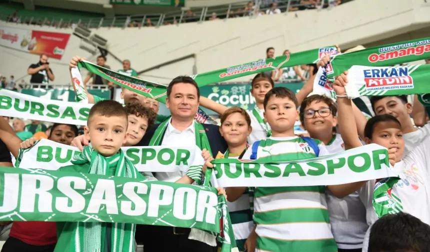 Başkan Aydın, Bursaspor maçını çocuklarla izledi