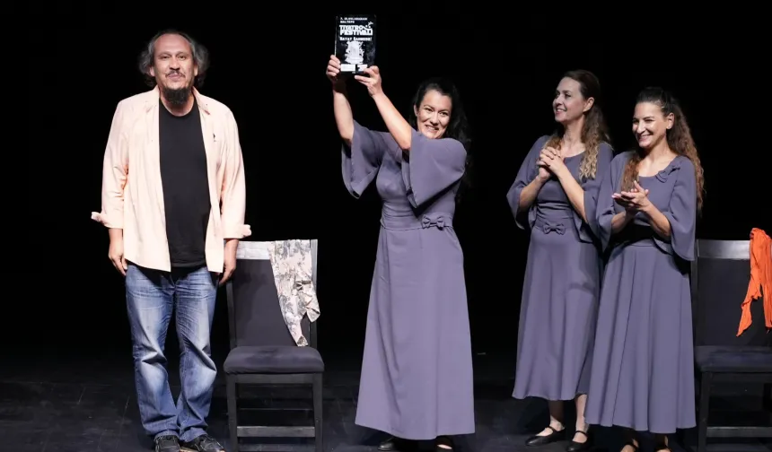 İstanbul Maltepe’de ekim ayı tiyatro festivaliyle sürüyor