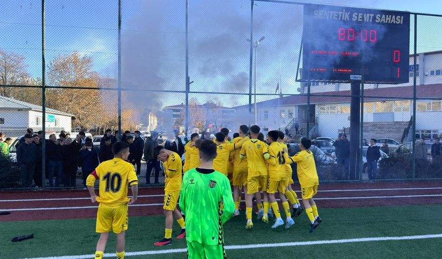 Bayburt U16 Ligi'nde Şampiyon Bayburt Özel İdarespor