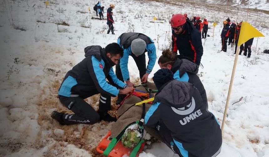 Bayburt AFAD’dan Gerçeği Aratmayan Çığ Operasyonu
