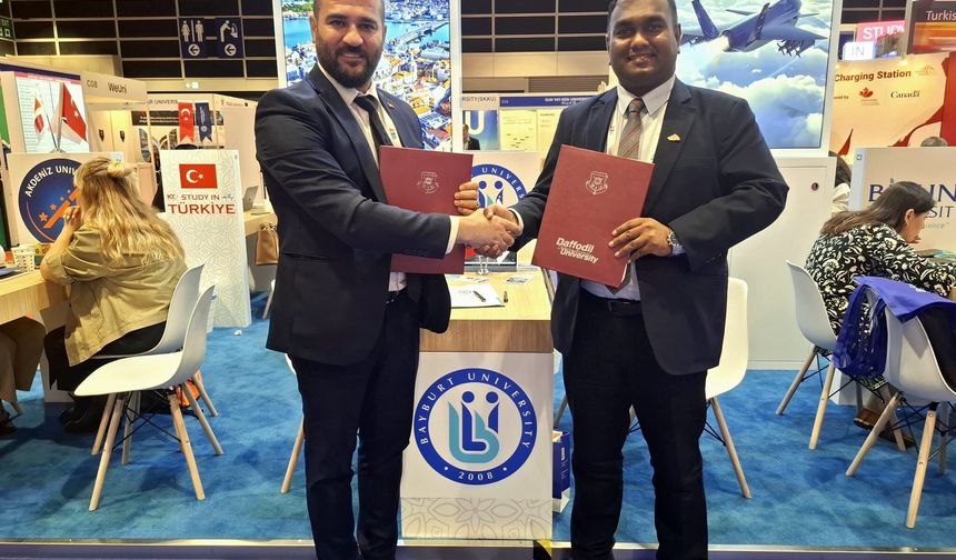 Bayburt Üniversitesi Hong Kong’daki Uluslararası Fuarda Yeni İş Birliklerine İmza Attı