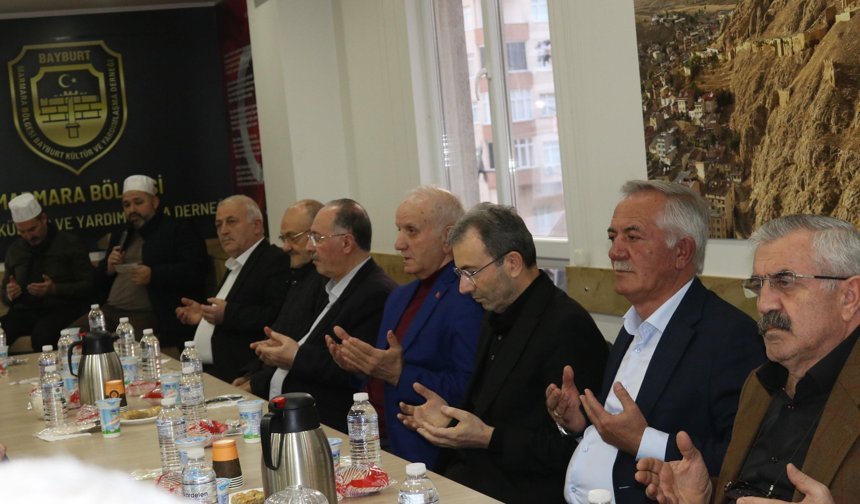 Hemşerilerimiz Marmara Bayburt Derneği İftarda buluştular.