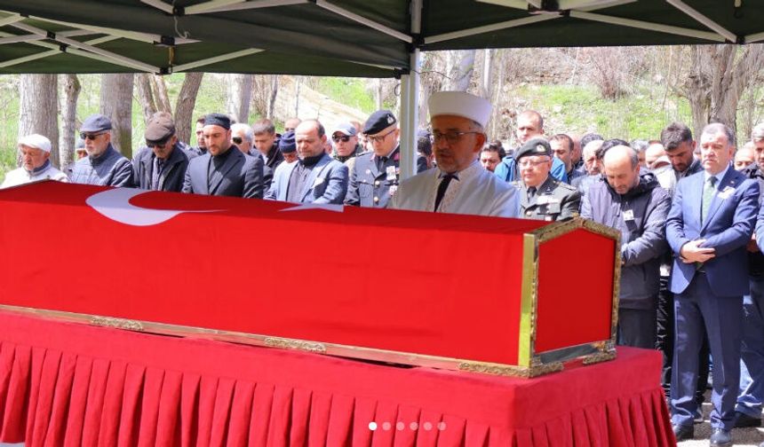 Kıbrıs gazisi Doğan, Bayburt'ta son yolculuğuna uğurlandı.