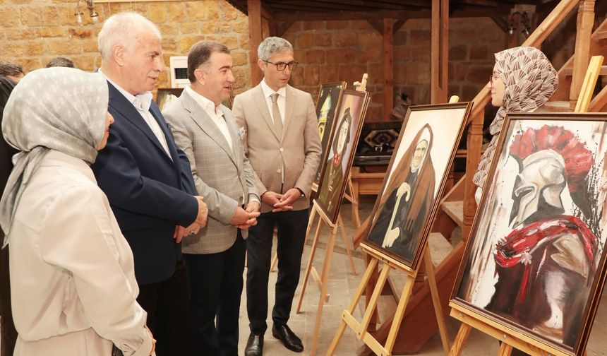 Bayburt Güzel Sanatlar Lisesi'nden Taşhan'da Göz Dolduran Sergi