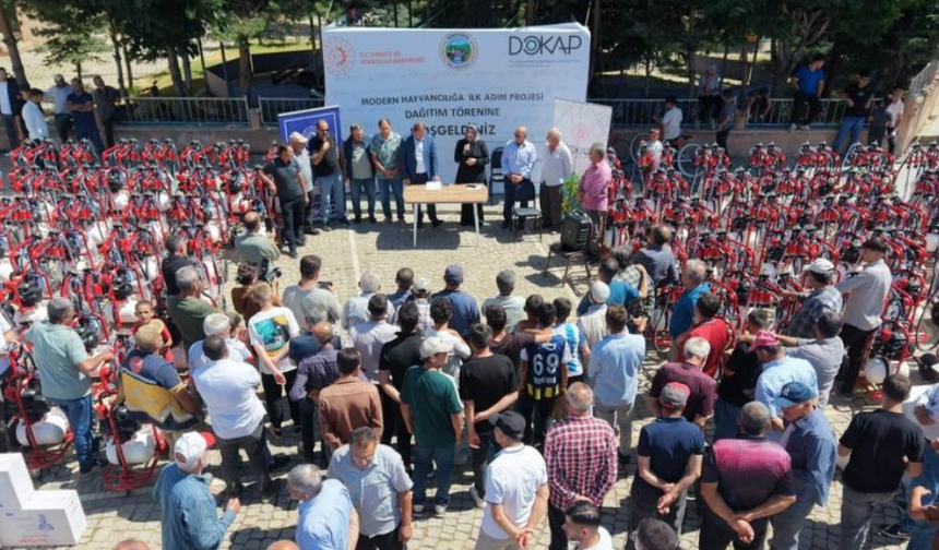 Gökçedere’de 250 İşletmeye 8 Milyon Liralık Makine ve Ekipman Desteği