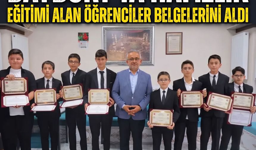 Bayburt'ta Hafızlık Eğitimi Alan Öğrenciler Belgelerini Aldı